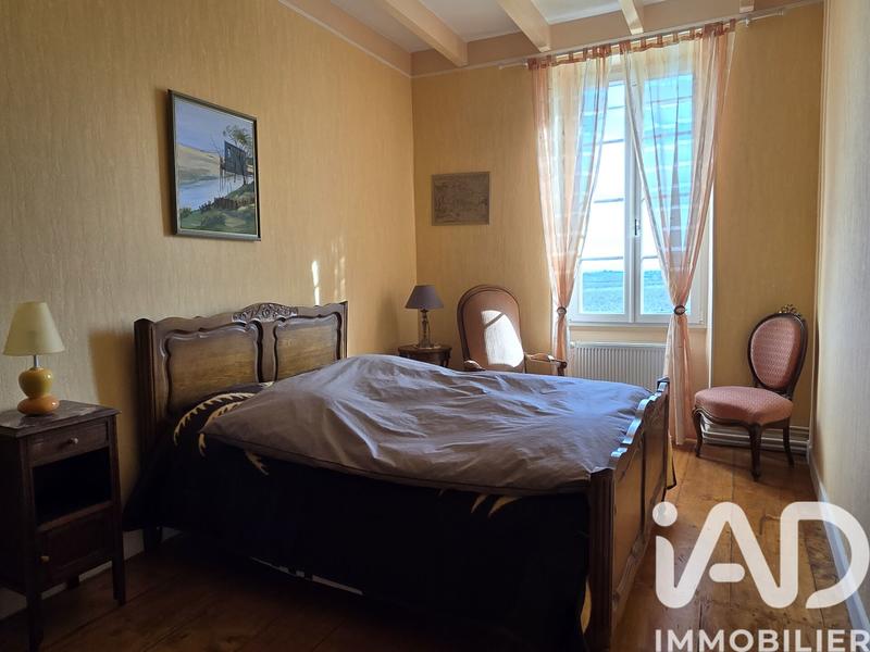 Maison - 327 m² - 10 pièces