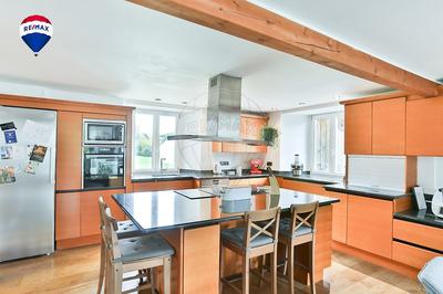 Maison - 243 m² - 7 pièces