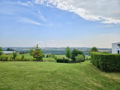 Maison - 150 m² - 4 pièces