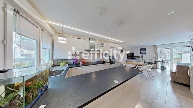 Maison - 110 m² - 4 pièces