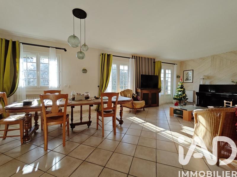 Maison - 144 m² - 5 pièces