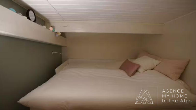 Appartement - 90 m² - 5 pièces