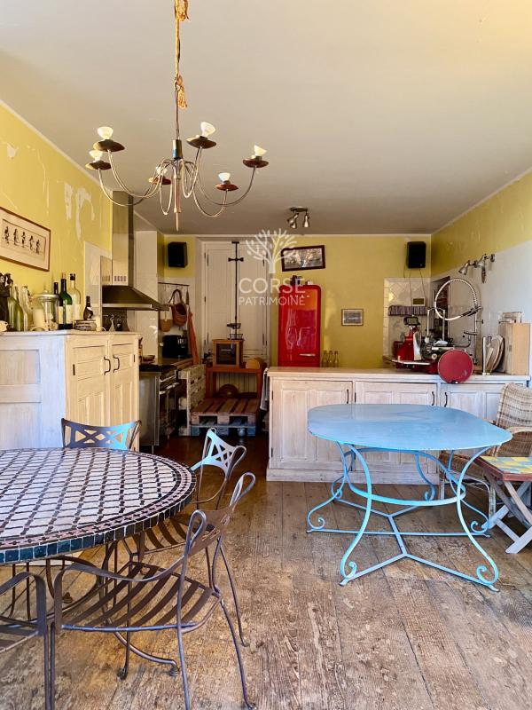 Maison de village - 314 m² - 6 pièces