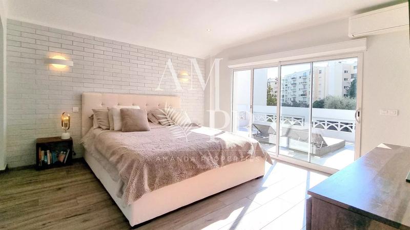 Maison de ville - 180 m² - 7 pièces