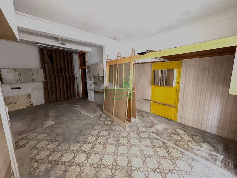 Local commercial - 85 m² - 2 pièces