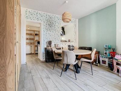 Maison - 88 m² - 5 pièces