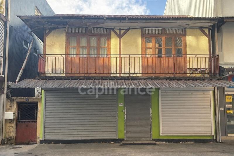 Immeuble - 180 m² - 5 pièces