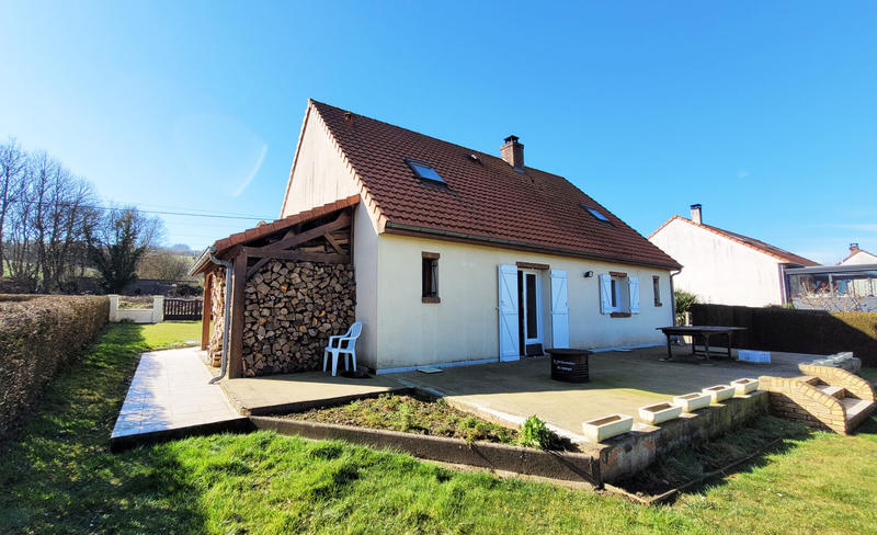 Maison - 104 m² - 6 pièces