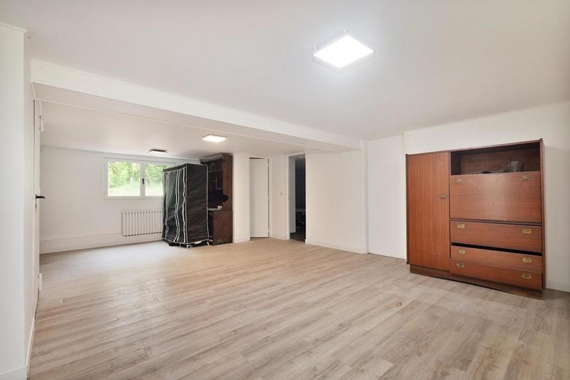 Propriété - 219 m² - 6 pièces