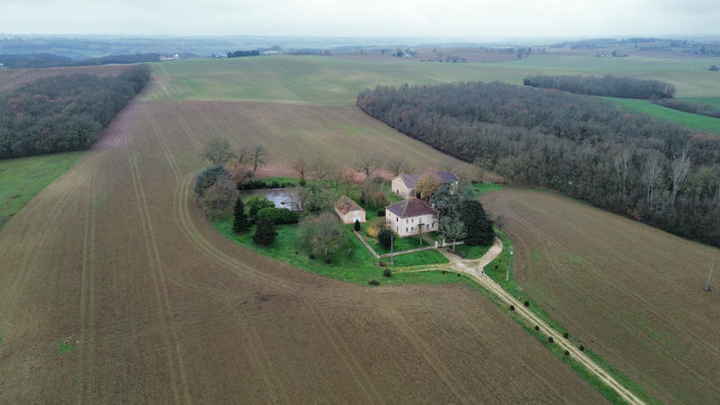 Maison - 280 m² - 7 pièces