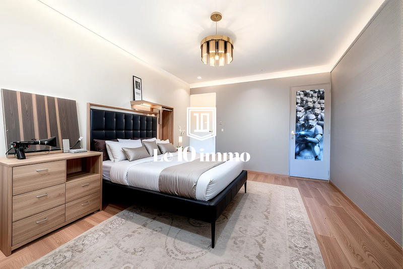 Maison - 171 m² - 8 pièces