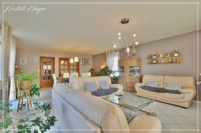 Maison - 220 m² - 9 pièces