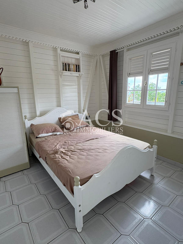 Maison - 87 m² - 4 pièces