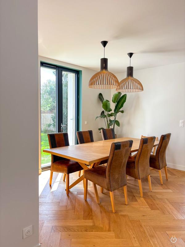 Maison - 311 m² - 10 pièces