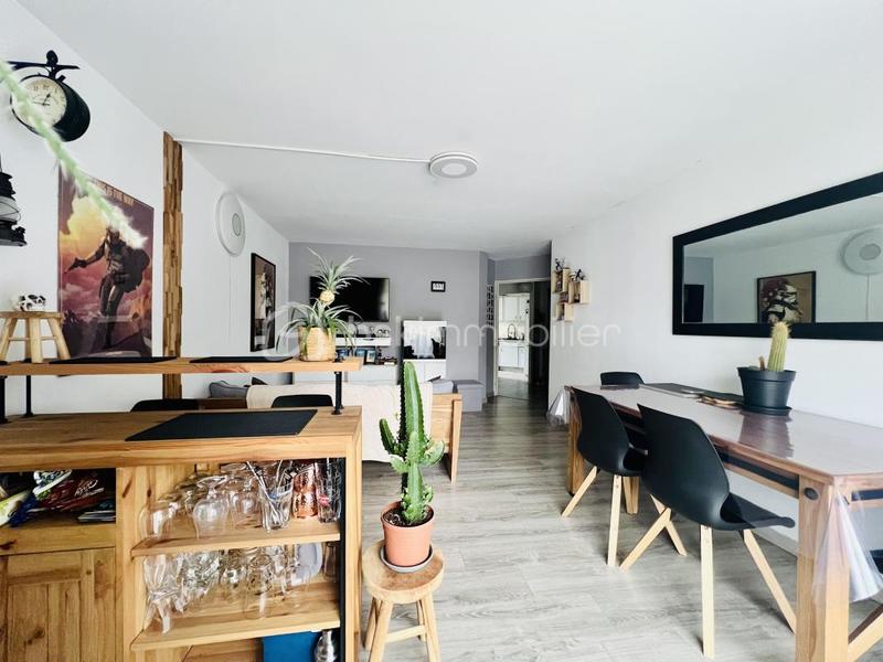 Appartement - 79 m² - 4 pièces