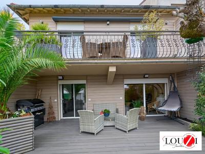 Maison - 106 m² - 5 pièces