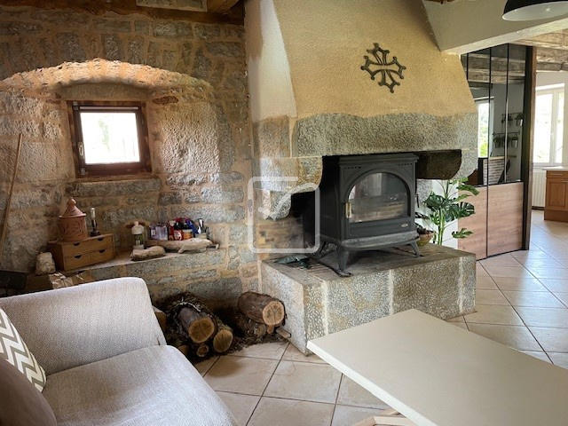 Propriété - 314 m² - 12 pièces