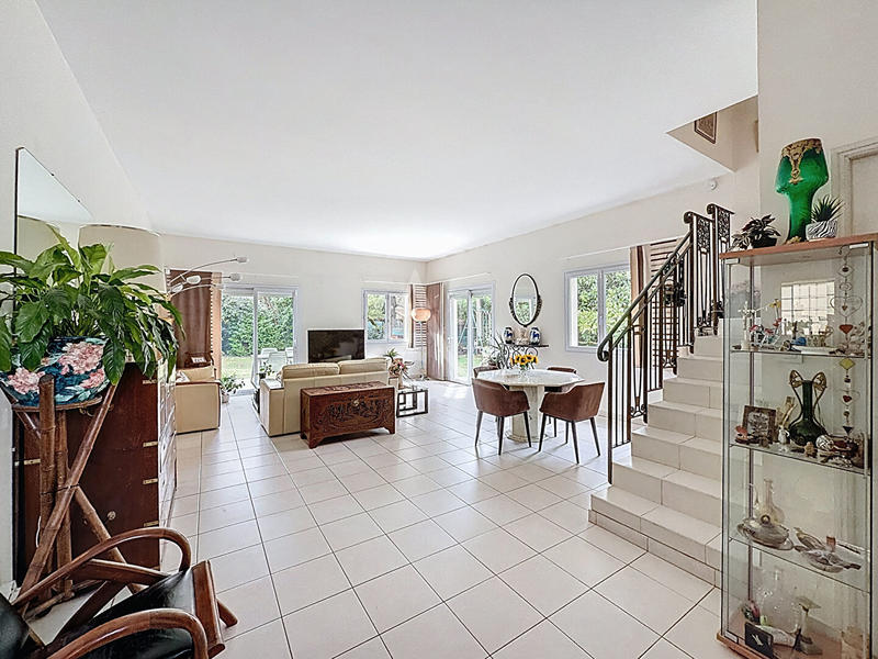 Maison - 151 m² - 6 pièces