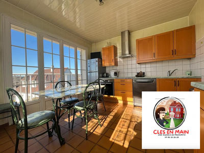 Maison traditionnelle - 152 m² - 7 pièces