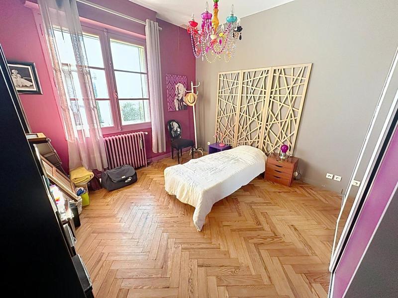 Maison - 140 m² - 6 pièces