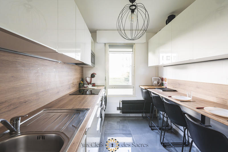 Appartement - 83 m² - 5 pièces