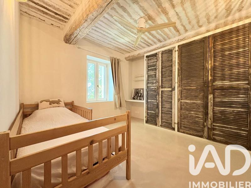 Maison - 250 m² - 9 pièces