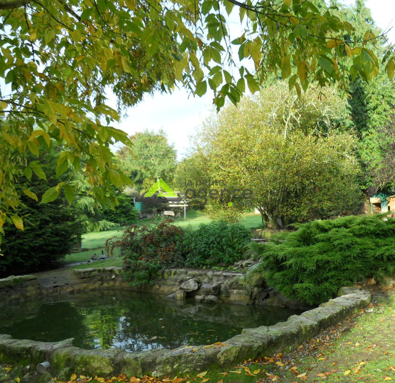 Propriété - 296 m² - 13 pièces