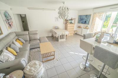 Appartement - 93 m² - 4 pièces