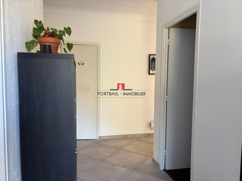 Maison - 208 m² - 9 pièces