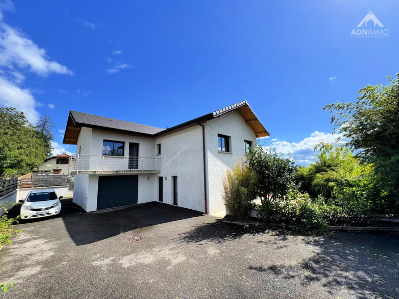 Maison - 175 m² - 6 pièces