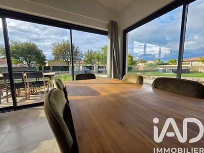 Maison - 200 m² - 5 pièces