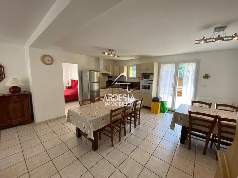 Maison - 196 m² - 15 pièces