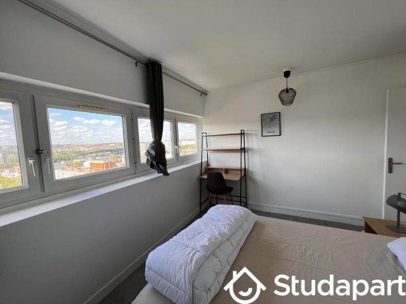 Chambre - 11 m² - 1 pièce