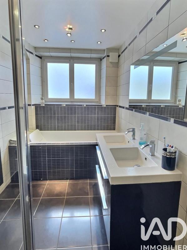 Appartement - 139 m² - 5 pièces