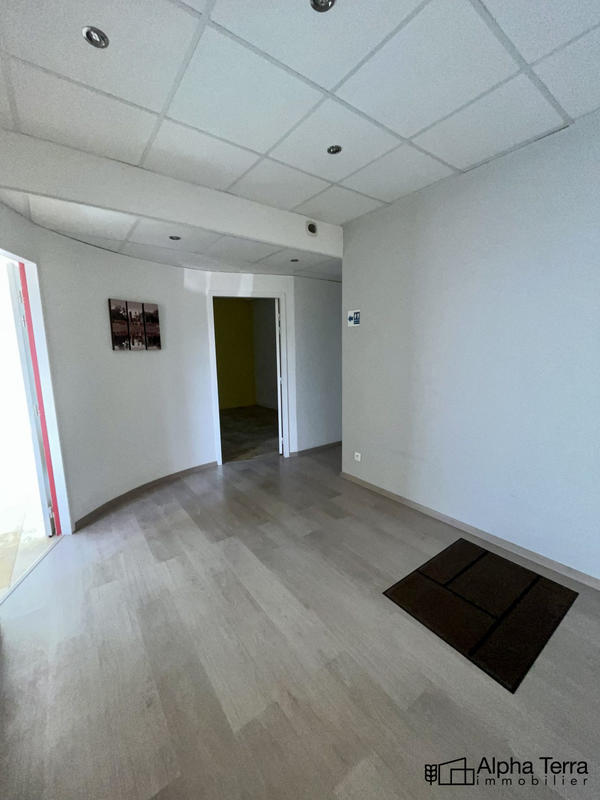 Local d'activités - 49 m² - 3 pièces