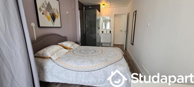 Chambre - 10 m² - 1 pièce