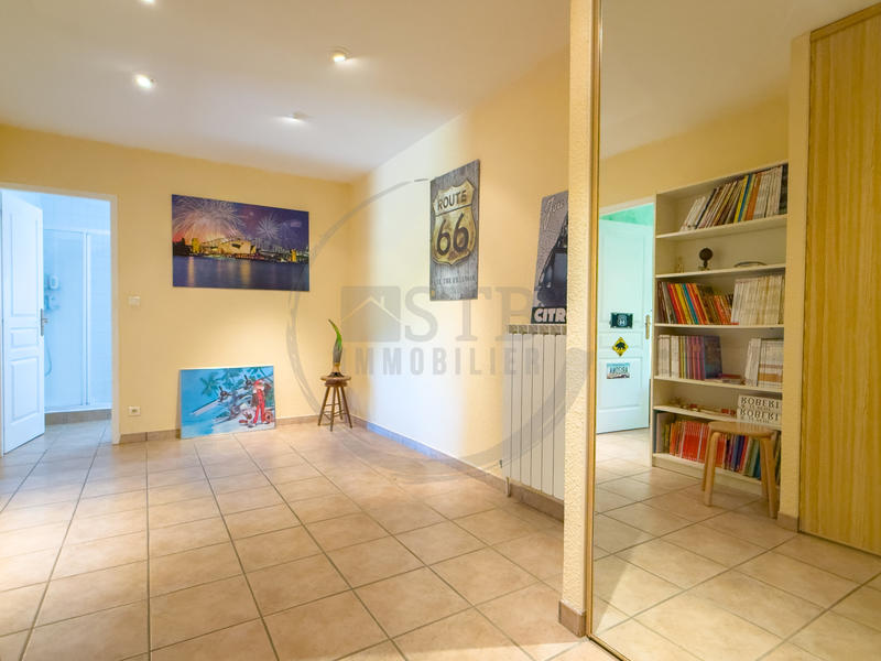 Propriété - 295 m² - 8 pièces