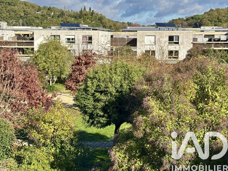 Appartement - 105 m² - 5 pièces