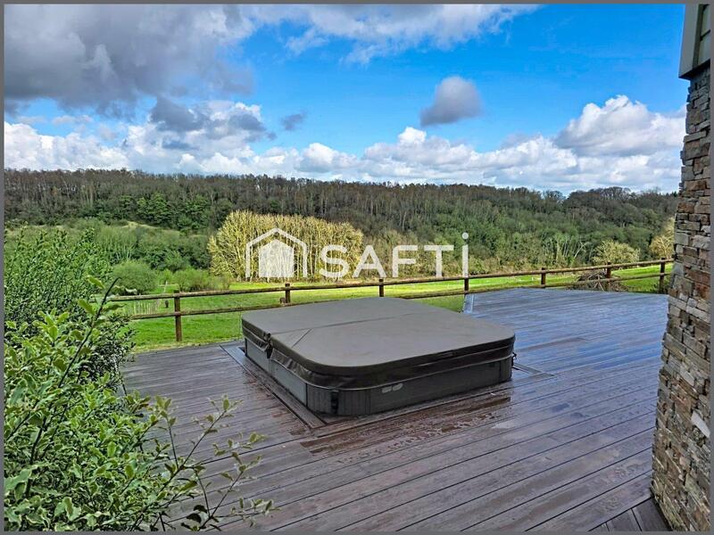 Maison - 220 m² - 6 pièces