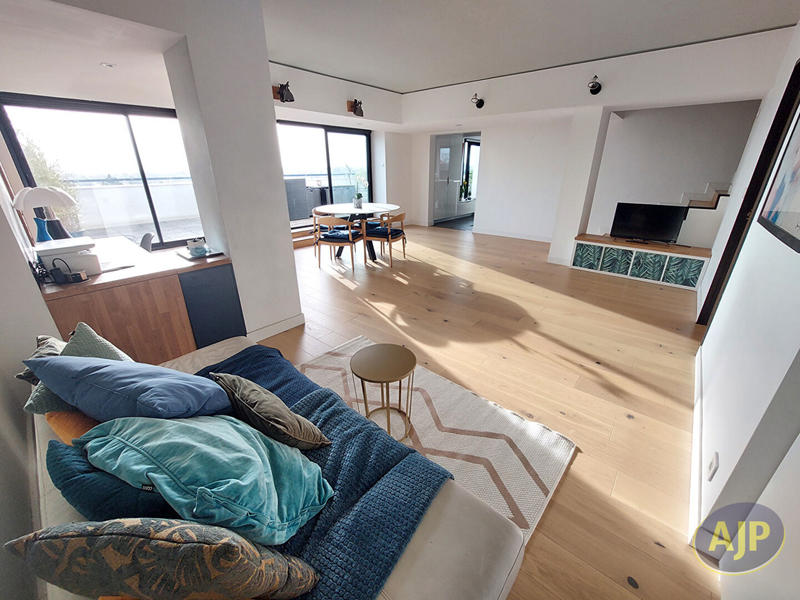 Appartement - 100 m² - 4 pièces