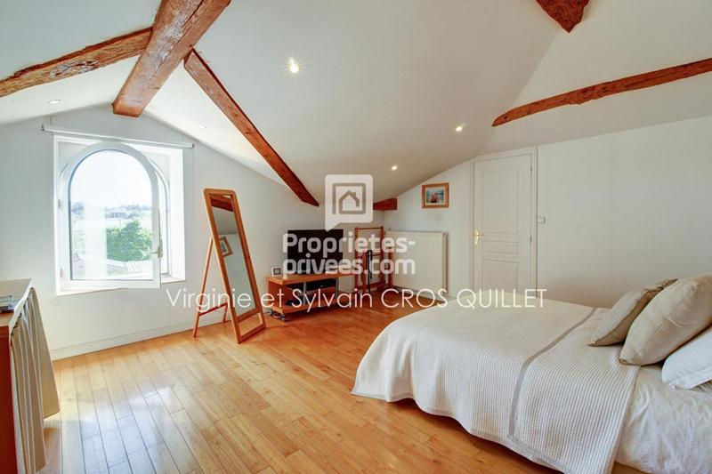 Maison - 284 m² - 6 pièces