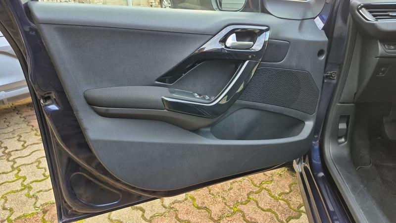 Peugeot 208 1.2 PureTech 82 Active