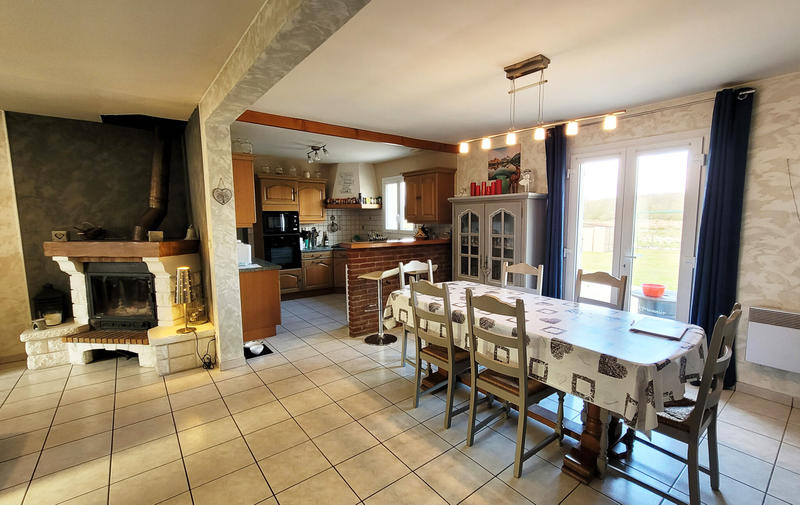 Maison - 104 m² - 6 pièces