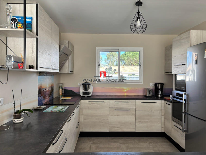 Maison contemporaine - 140 m² - 7 pièces