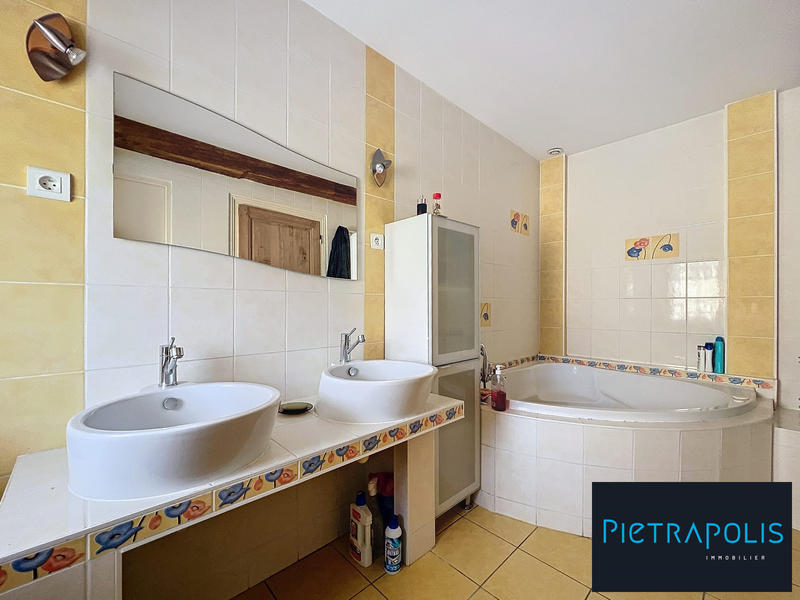 Maison ancienne - 167 m² - 6 pièces