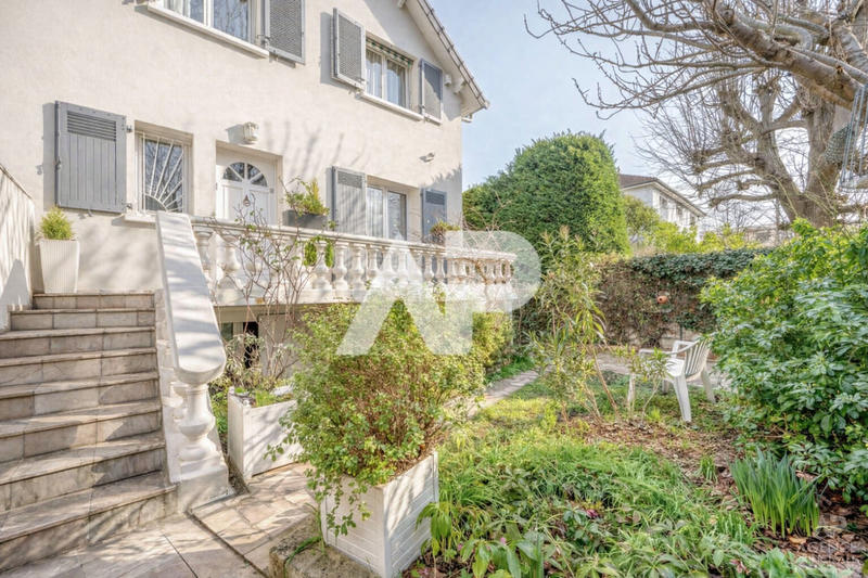 Maison - 152 m² - 7 pièces