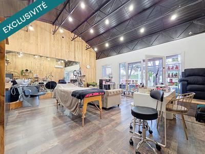 Local commercial - 120 m² - 4 pièces