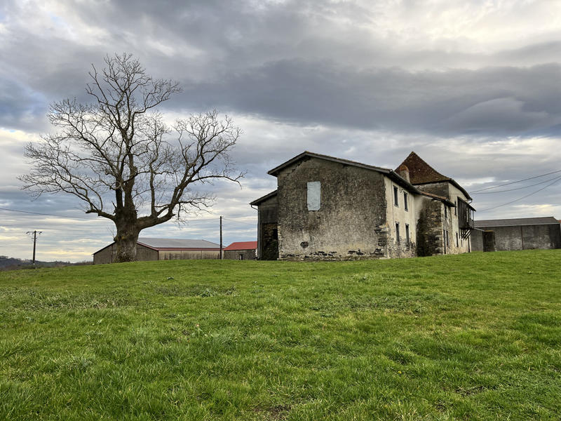 Maison - 400 m² - 11 pièces