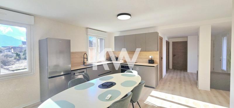 Appartement - 102 m² - 3 pièces