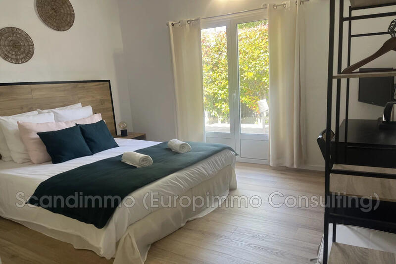 Demeure - 474 m² - 26 pièces